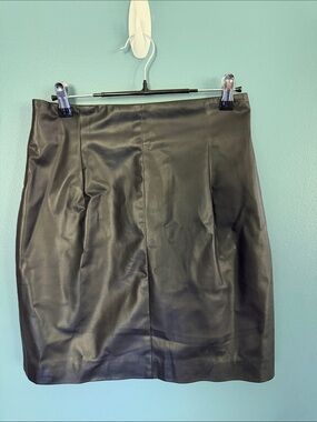 H&M Black Faux Leather Mini Skirt Sz 6